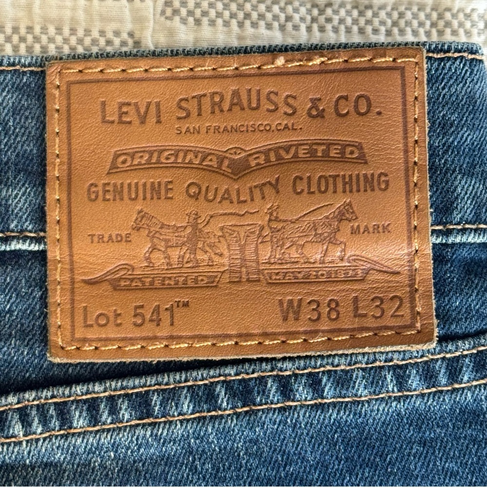 Levi’s Premium 541 Athletic Taper Jeans Big E Medium Wash Men’s 38x32 - Picture 7 of 11